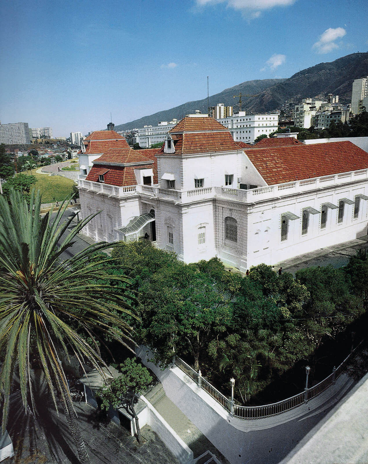 Palacio De Miraflores Caracas Del Valle Al Mar